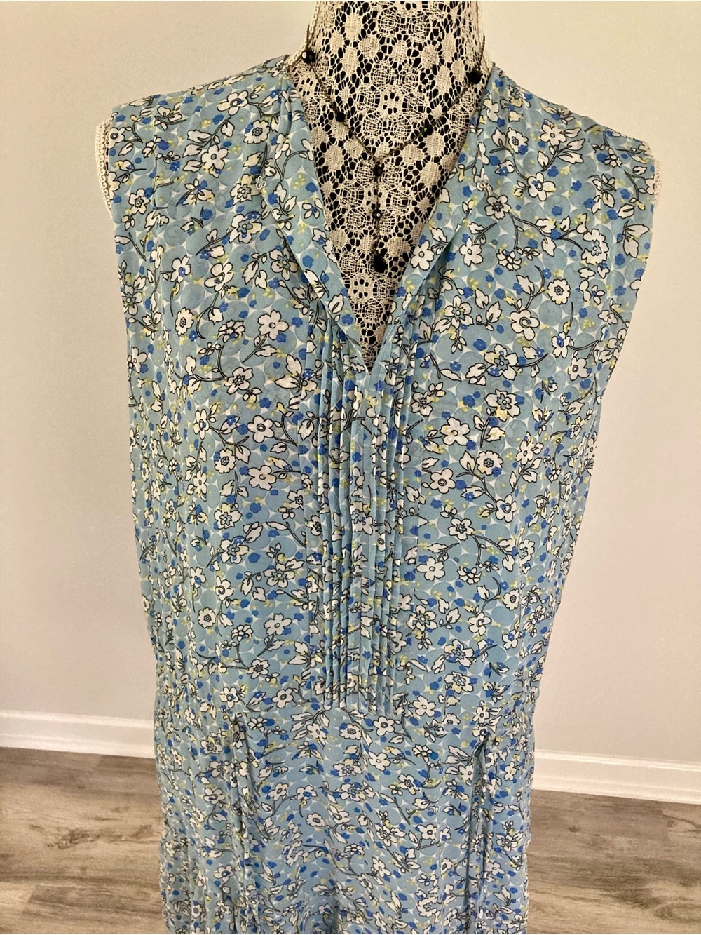 Papa Vancouver New with tags Sleeveless Light Blue Floral Midi Dress